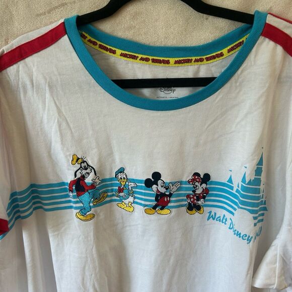 Disney T-Shirt Women's Size 3X Color White Walt Disney World Characters - Picture 2 of 12